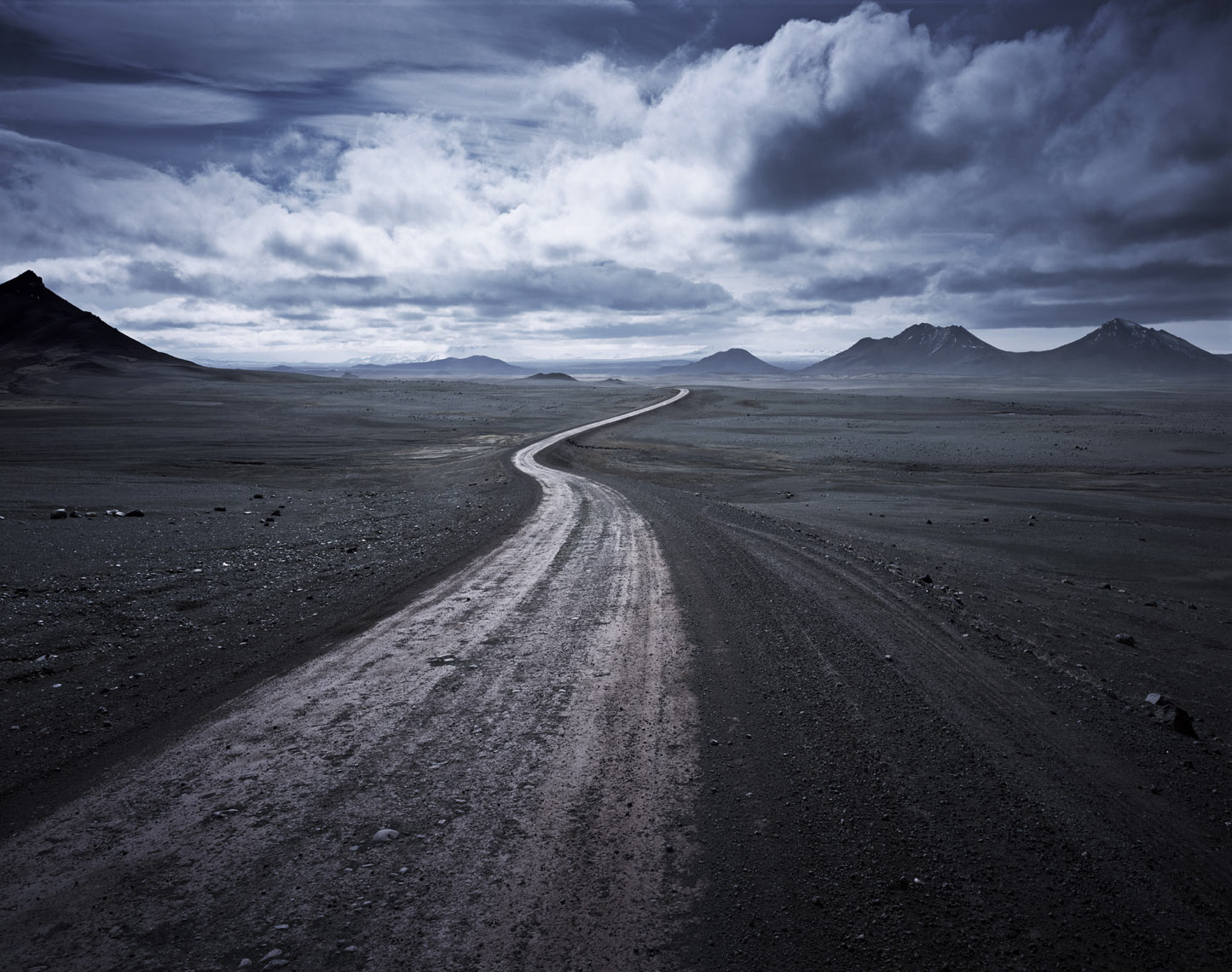 032 JA Snaking road through barren landscape